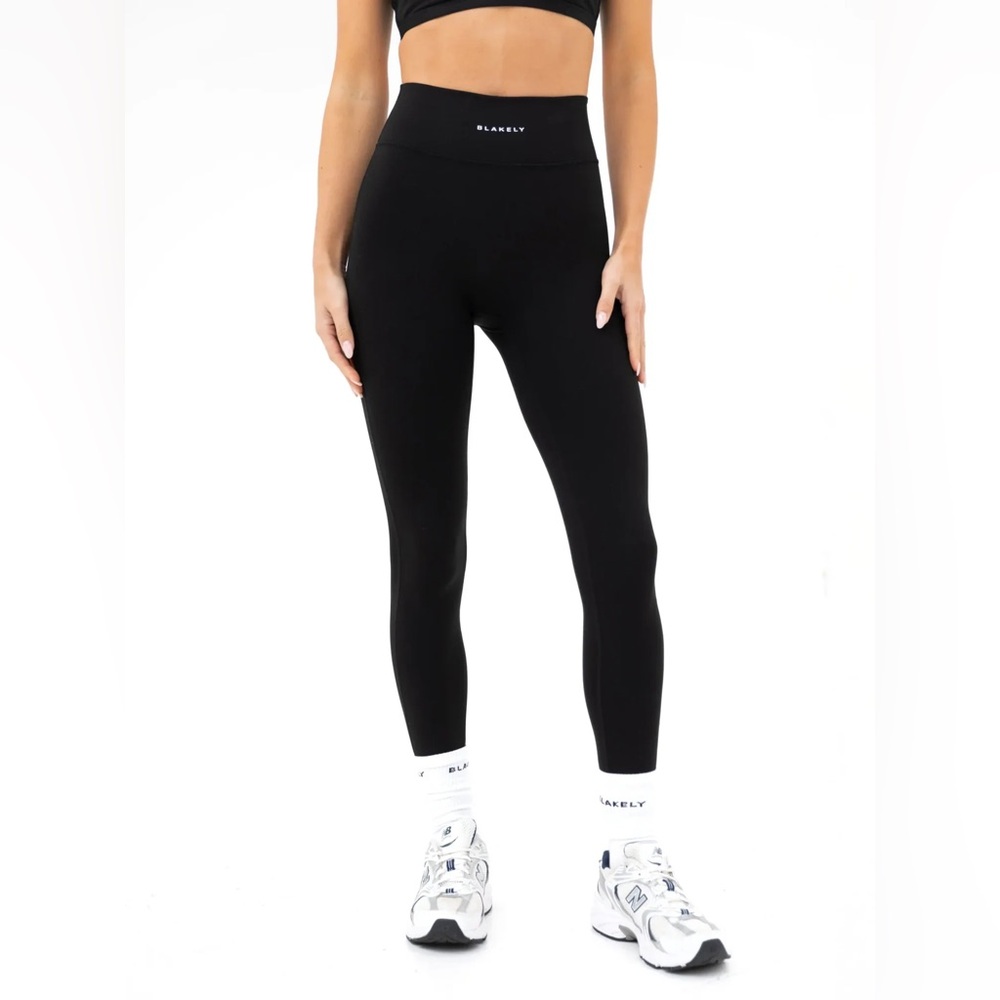 NWOT BLAKELY ULTIMATE ACTIVE LEGGINGS